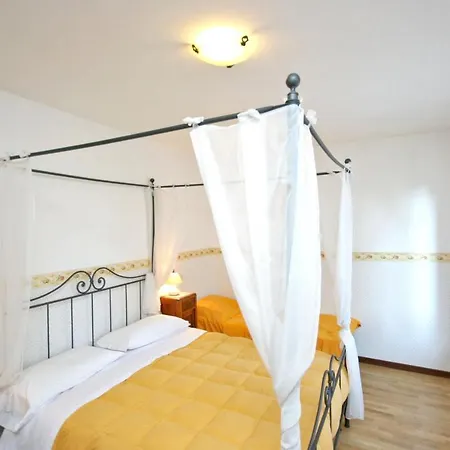 Charming In Ramazzano 110 M² Shared Pool Lejlighed