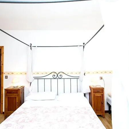 Charming In Ramazzano 110 M² Shared Pool